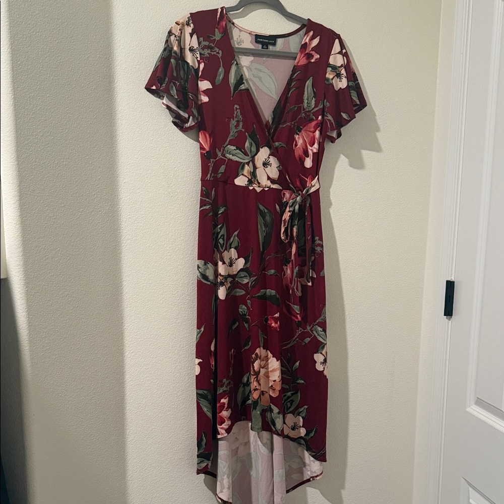 Chic Floral High Low Dress in Burgundy